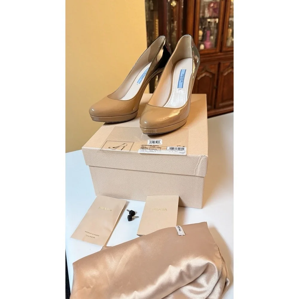 Prada Vernice Sfumata Ombre Patent Leather Pumps Heels Nude Black EU 36 Box